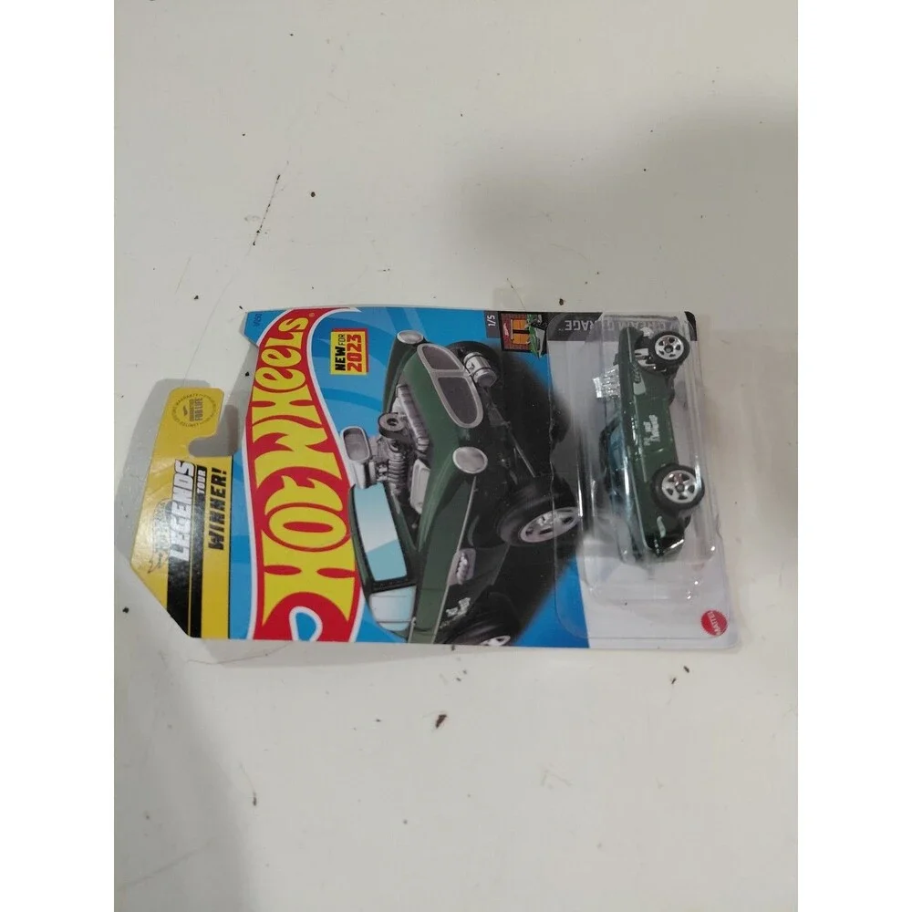 NIP Hot Wheels Dream Garage 1:64 DieCast Legends Tour Volvo P1800 Gasser